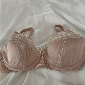 Blush Pink Lace Underwire Bra with Molded Cups